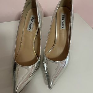 Steven Madden Silver Heels